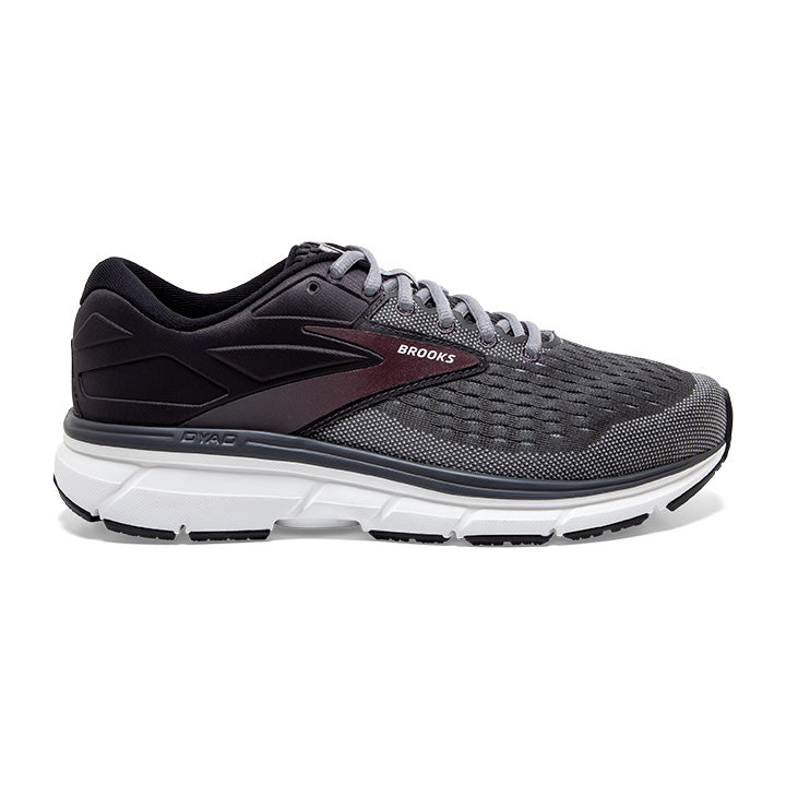 Dyad 11- Wide Men's Road Running Shoes